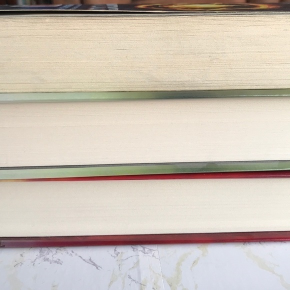 VERONICA ROTH TRILOGY Allegiant HARD COVER BOOK SET - Picture 10 of 10